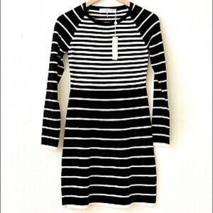 🎈 Beautiful Merino Wool Trina Turk Dress - New